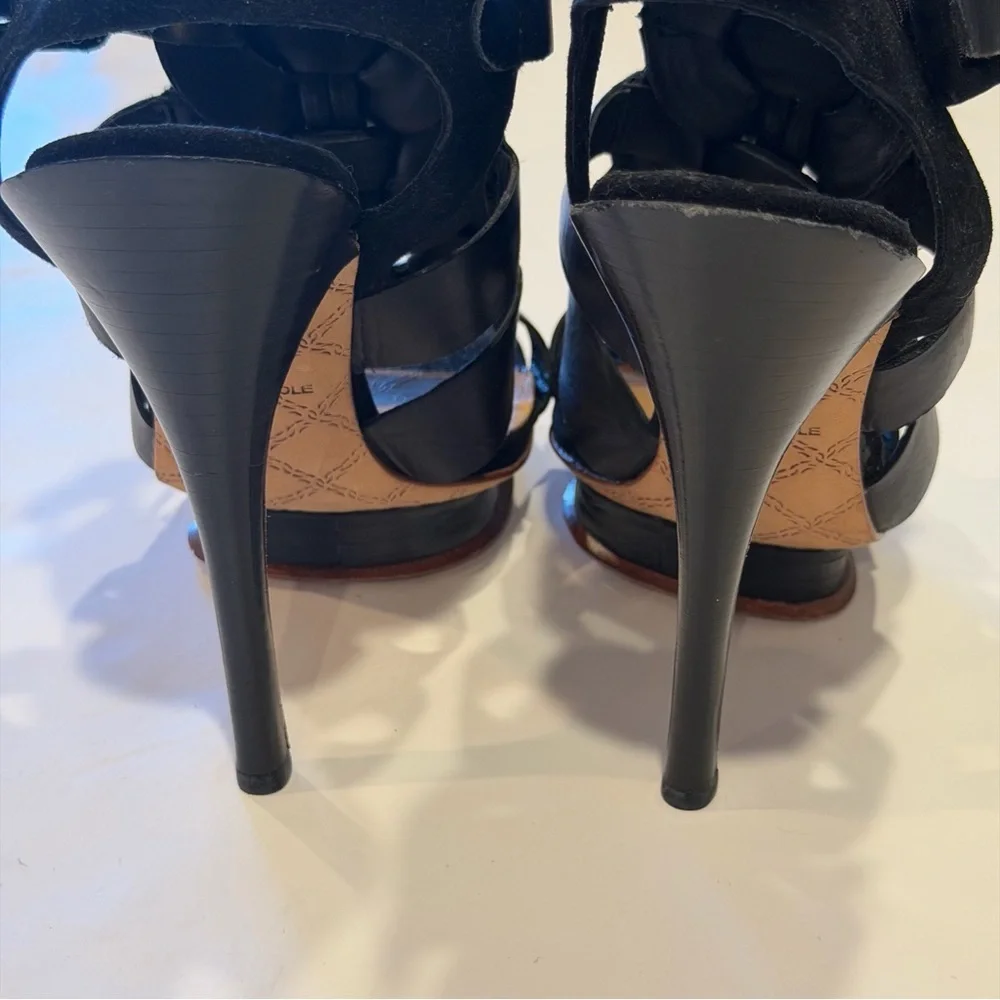 L.A.M.B. Black Strappy Stiletto Heels Leather Designer Sandals Size 6